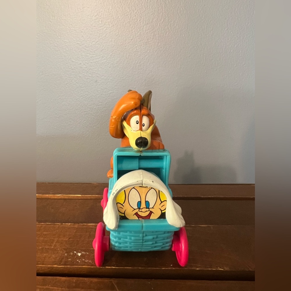 1994 McDonalds Toy Animaniacs Mindy Buttons Baby Carriage‎ Expanding Toy